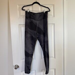 Buffbunny Black Swirl Leggings